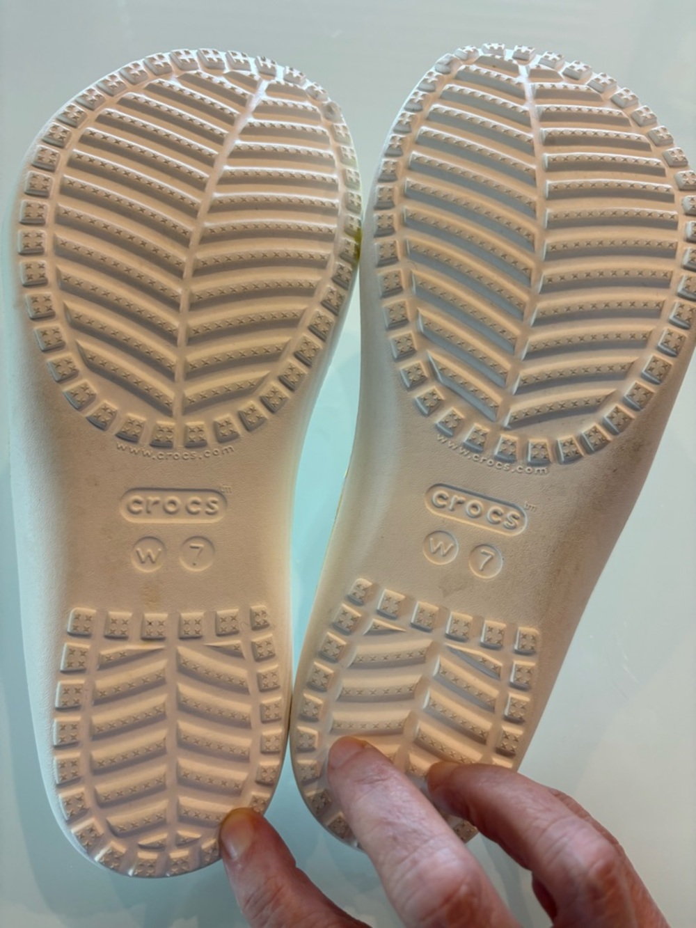 Crocs Daisy Print Sandals, 7 - Picture 7 of 8